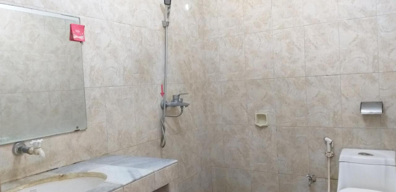 Intan Hotel Purwakarta Kültér fotó