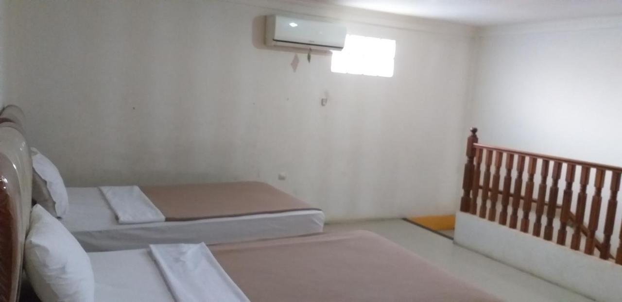 Intan Hotel Purwakarta Kültér fotó