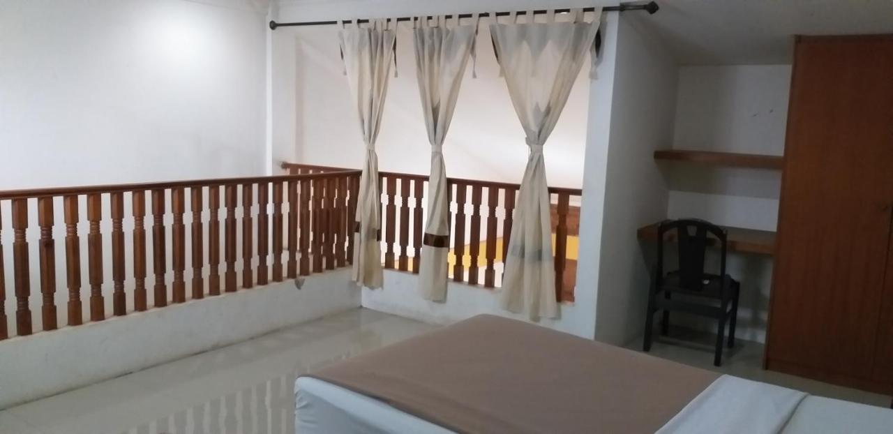 Intan Hotel Purwakarta Kültér fotó