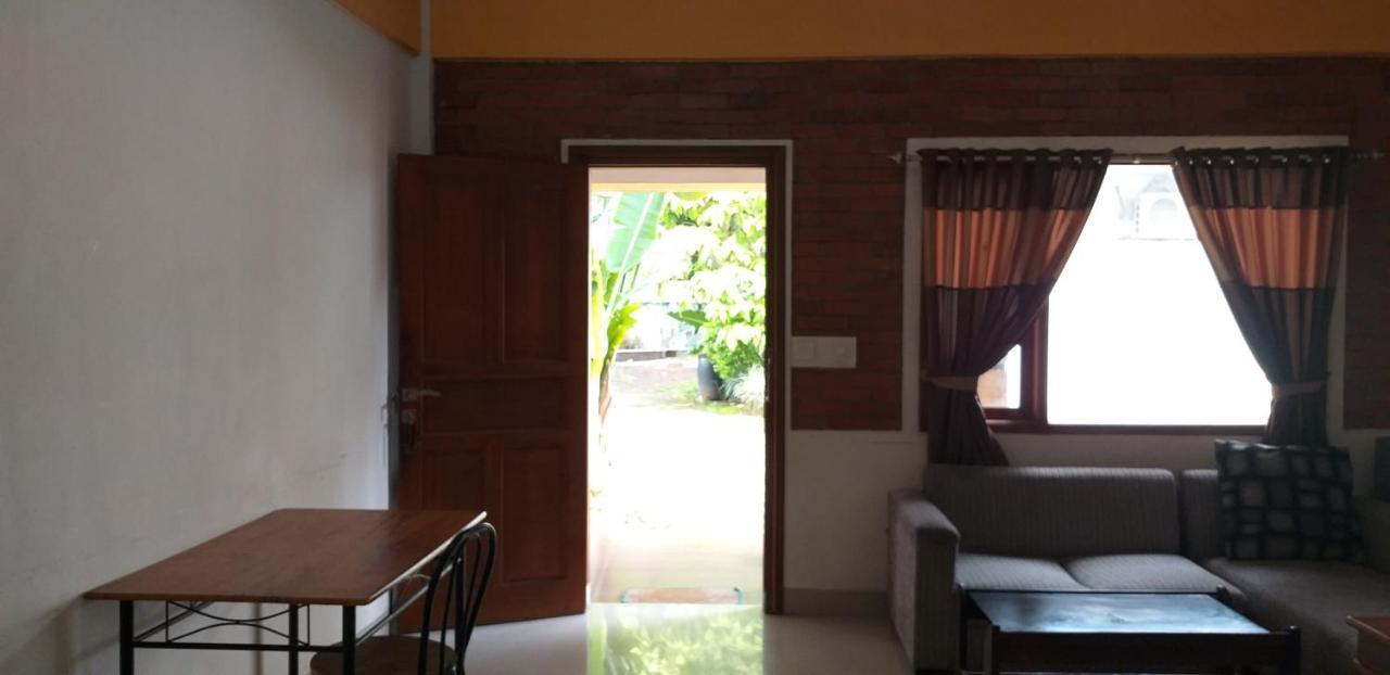 Intan Hotel Purwakarta Kültér fotó